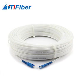 FTTH a una cara caen el cordón de remiendo de fibra óptica del cable SC/UPC con la chaqueta blanca negra de LSZH