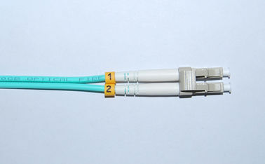 Cordón de remiendo de fibra óptica con varios modos de funcionamiento OM3 de la aguamarina del LC/de la PC para la comunicación