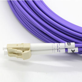 Cordón de remiendo a dos caras con varios modos de funcionamiento de la fibra óptica OM4 LC/UPC que pule la chaqueta del PVC LSZH