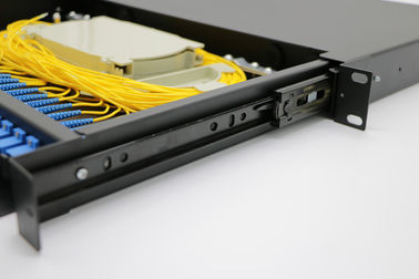 Tipo ligero del cajón del estante de los puertos FTTH de la caja terminal 24 de la fibra óptica con el panel de remiendo