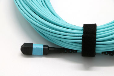 Conector hembra UPC/APC del cable del tronco del cordón de remiendo de la fibra óptica OM3 MPO pulido