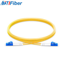 Alto color del amarillo de la chaqueta del cordón de remiendo de la fibra óptica de la estabilidad SC/UPC 2.0m m LSZH