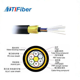 Cable de fribra óptica 12 del solo modo 48 96 envoltura de la densidad PE/HDPE de la fibra de Adss de la base alta