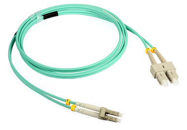Prueba anaranjada del cordón de remiendo de la fibra óptica de la aguamarina del SC UPC, cordón de remiendo del LAN