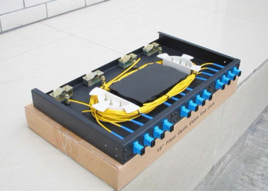 Atormente la caja terminal montada de la fibra óptica con los adaptadores/las coletas del SC