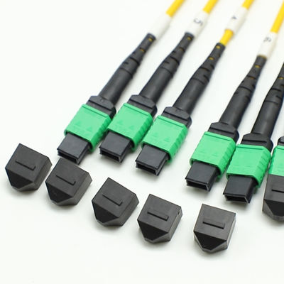 Cables MPO Fanout de baja pérdida Núcleo de gran cantidad 1M 144F SMG657A1 MPO APC a MPO APC Breakout Cord de parche de fibra óptica