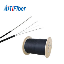 Tipo chaqueta interior G.652 Ftth del arco del negro LSZH del cable de fribra óptica de la base del descenso 4