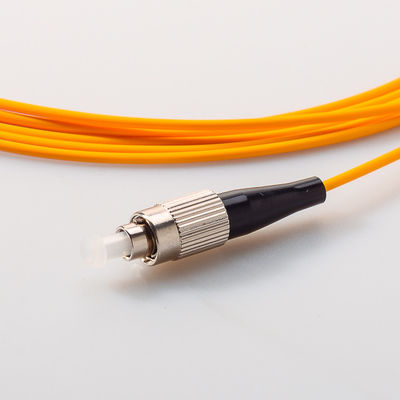 Coleta de fibra óptica de la fibra óptica del PVC de la red de LC/APC 0.9m m Pigatil Jumper Singlemode